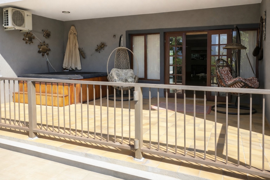 5 Bedroom Property for Sale in Meerhof North West